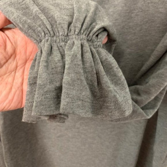 GAP Heather Gray Large Long Sleeve Ruffle Cuff Shirt - Picture 3 of 8